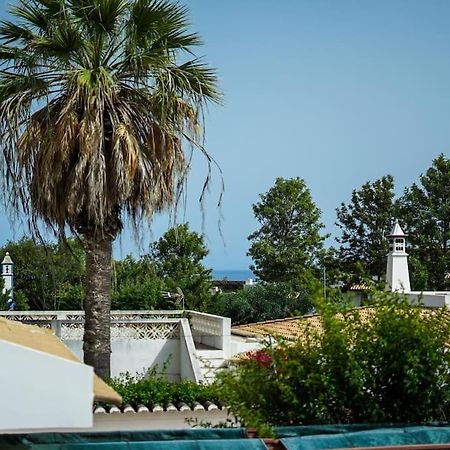 Rainbow House - Sea View & Pool & Garage & Garden & Albufeira 빌라 외부 사진