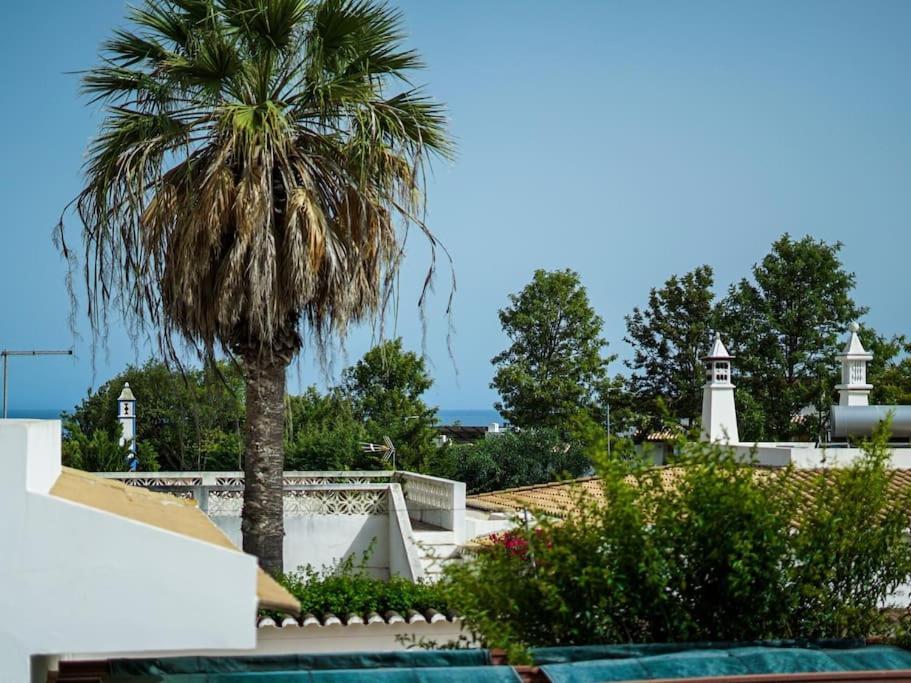 Rainbow House - Sea View & Pool & Garage & Garden & Albufeira 빌라 외부 사진