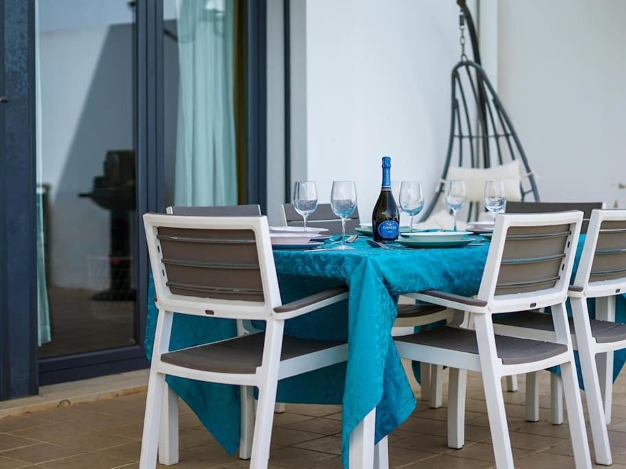 Rainbow House - Sea View & Pool & Garage & Garden & Albufeira 빌라 외부 사진