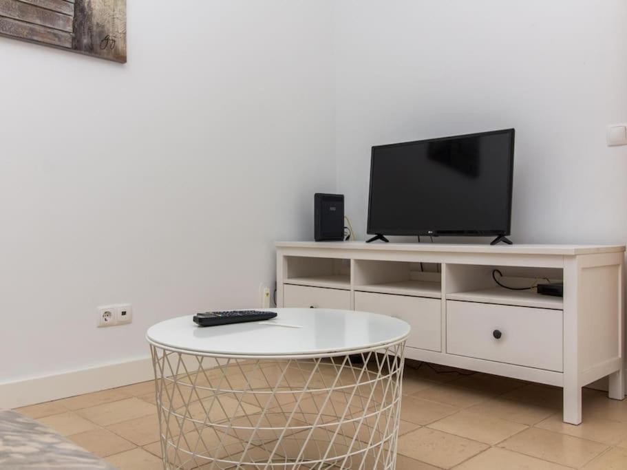 Rainbow House - Sea View & Pool & Garage & Garden & Albufeira 빌라 외부 사진