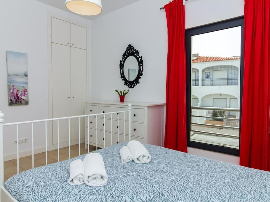 Rainbow House - Sea View & Pool & Garage & Garden & Albufeira 빌라 외부 사진