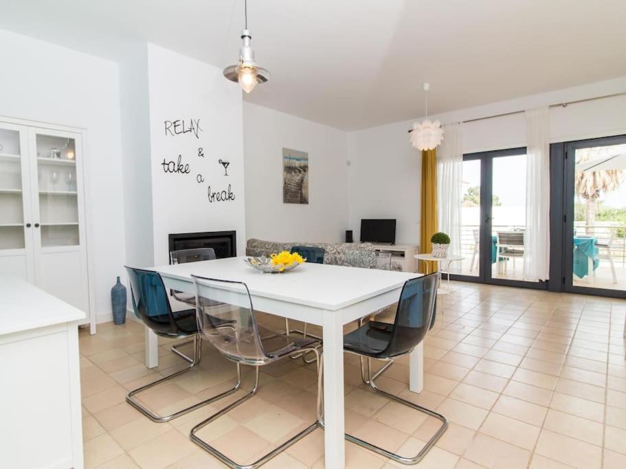 Rainbow House - Sea View & Pool & Garage & Garden & Albufeira 빌라 외부 사진